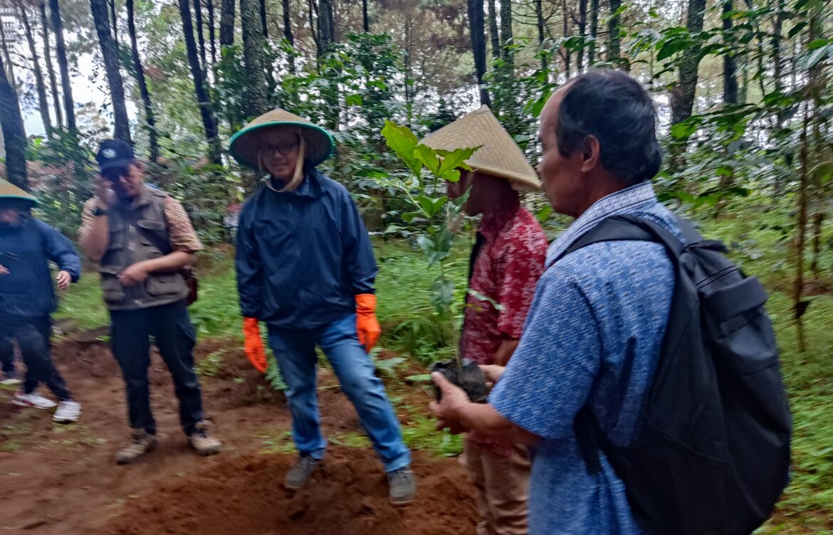 Kang Gunawan Azhari, Pelopor dan Penggerak Lingkungan dari KBA Suntenjaya